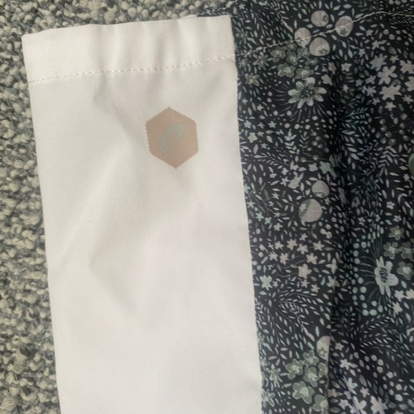 Asics Black and White Athletic Shorts - Picture 3 of 4